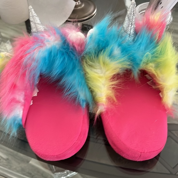 🦄JUSTICE UNICORN🦄SLIPPERS GIRLS SIZE 4/5 GREAT CONDITION! SUPER CUTE! - Picture 6 of 6